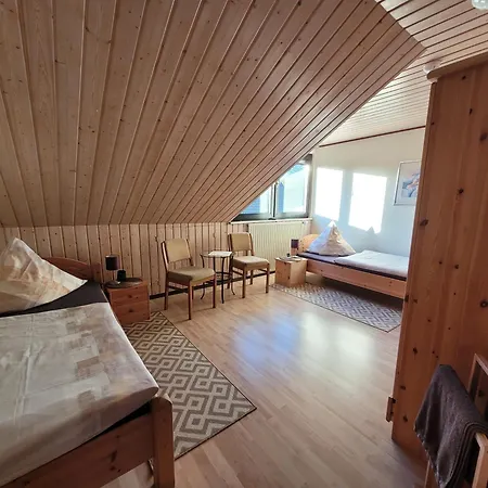 Сasa de vacaciones Eifelferienhaus Thome Lissendorf